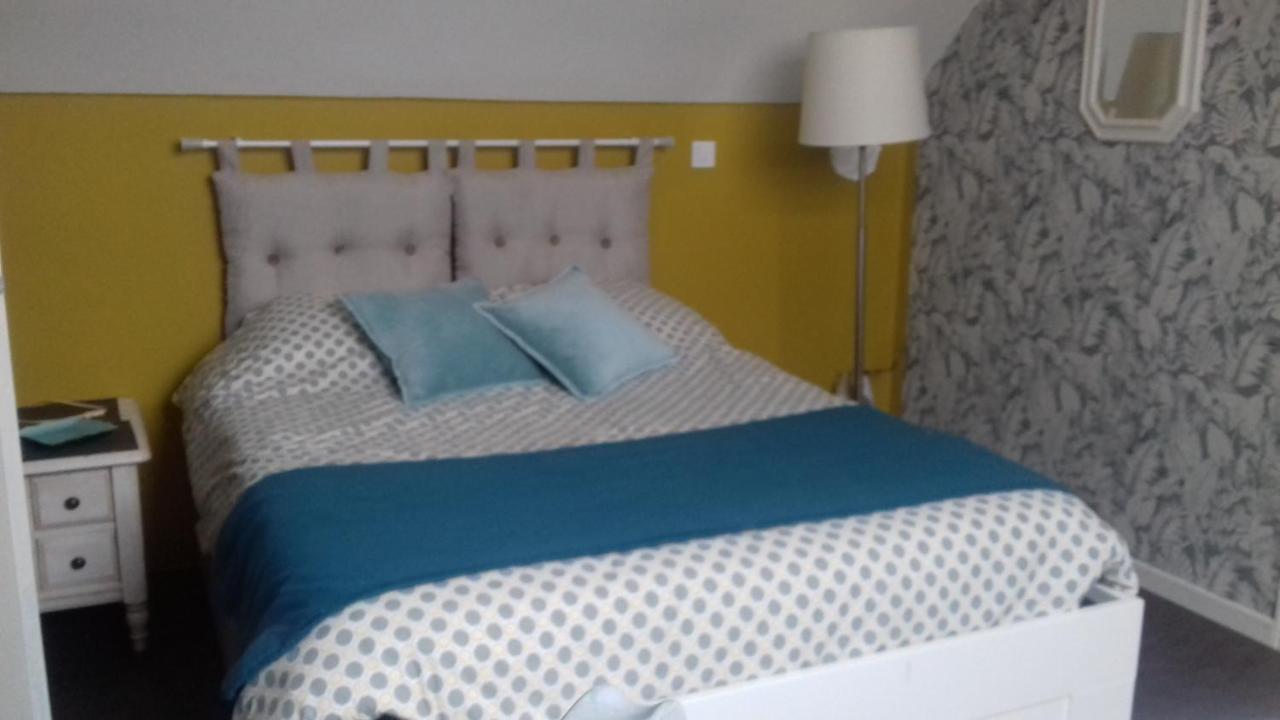 Chambre dans maison privée Awoingt Exterior foto